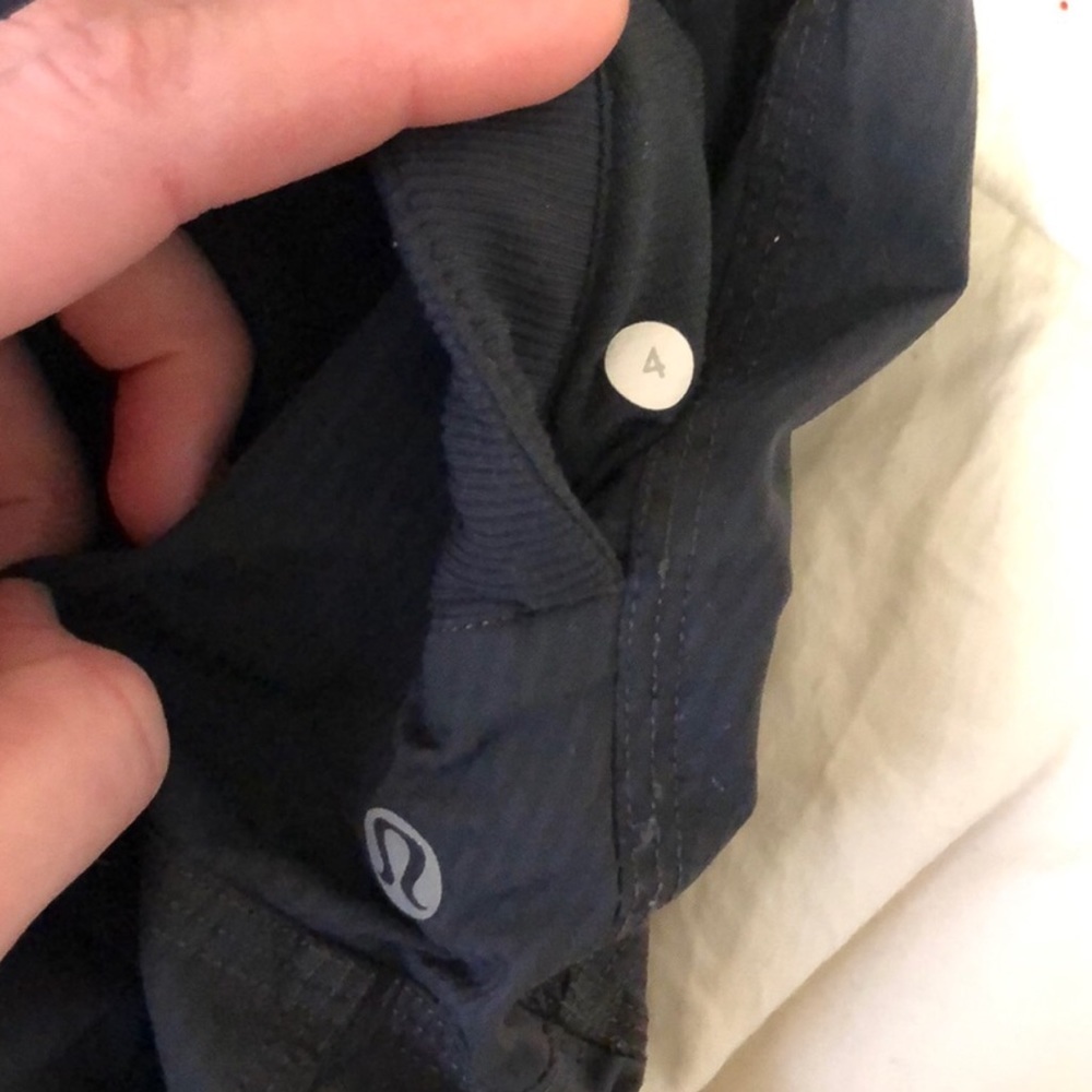 Lululemon crops - Picture 4 of 4